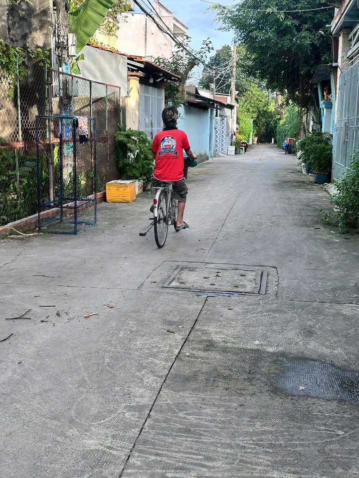 Đất Bà Điểm Hóc Môn 150m² giá 4.55 tỷ - Tặng dãy trọ đang hoạt động!