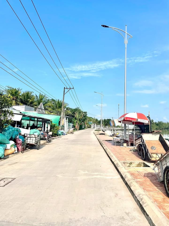 Đất nền 600m² mặt tiền bờ kè Tô Vĩnh Diện - Giá chỉ 10.8 tỷ, thương lượng!