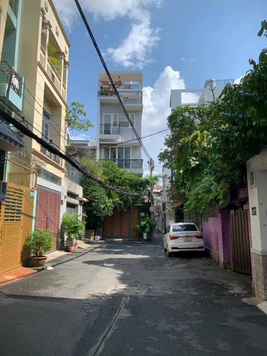 Nhà phố Huỳnh Văn Bánh, Phú Nhuận 116m² giá 17.5 tỷ - Kinh doanh sôi động!