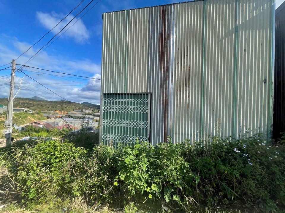 Đất nền đường Thánh Mẫu, Đà Lạt 100m² giá 970 triệu - Nhà tiền chế sẵn sàng ở ngay!