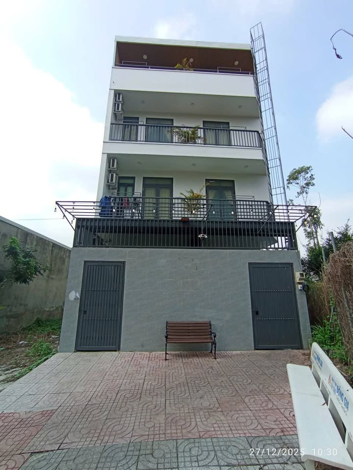 Nhà phố Hoàng Hữu Nam, Quận 9, 263m², giá 17.99 tỷ - Đầu tư sinh lời cao!