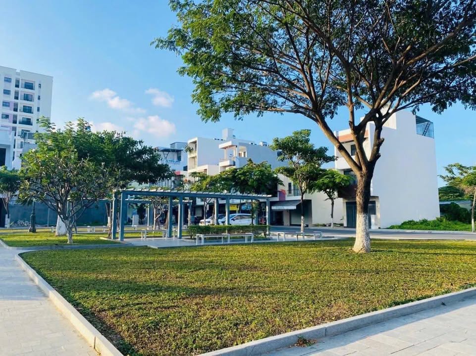 Đất nền VCN Phước Long 2 Nha Trang 95m² giá 8.3 tỷ - Đối diện công viên lớn!
