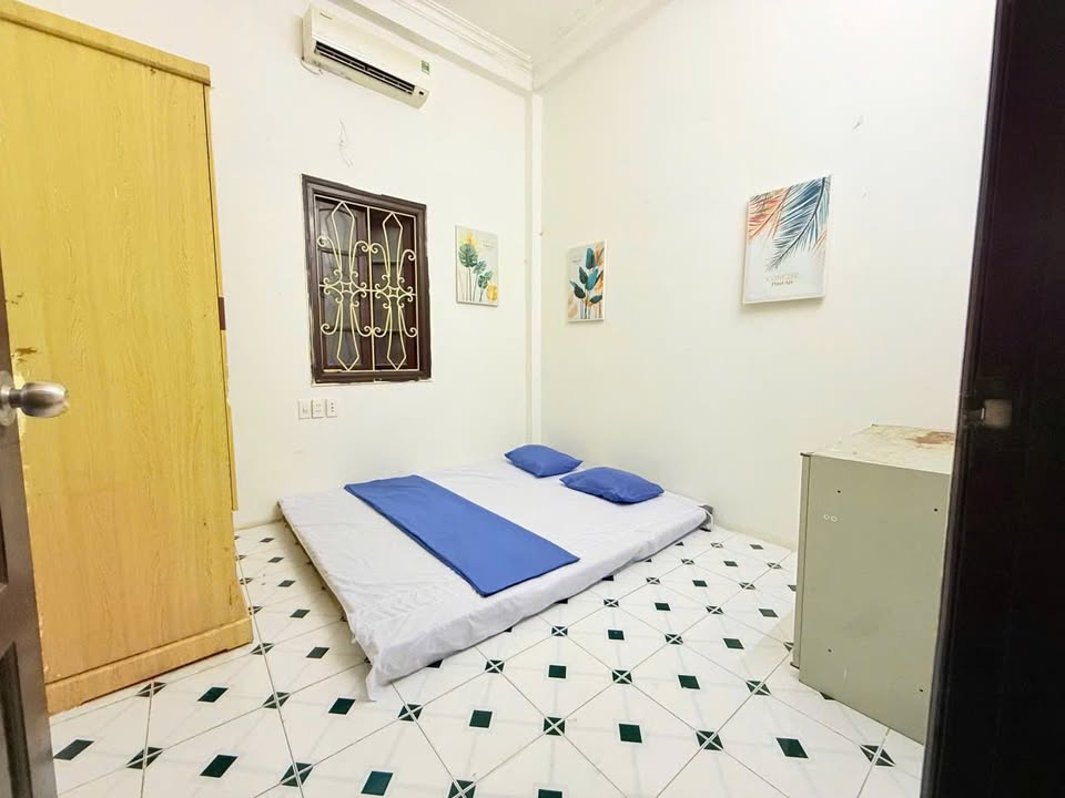 Phòng trọ tại Ngõ 3 Thái Hà 20m² giá 2.3 triệu - Full nội thất, an ninh tốt!