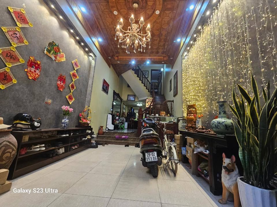 Nhà đẹp 5 tầng tại Ngọc Thụy, Long Biên, 59m² giá 16 tỷ - Không gian yên tĩnh, tiện ích tuyệt vời!