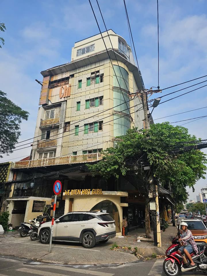 Mặt bằng cho thuê góc 2 mặt tiền Cửu Long, Q10 - Vị trí đắc địa trong khu kinh doanh sầm uất