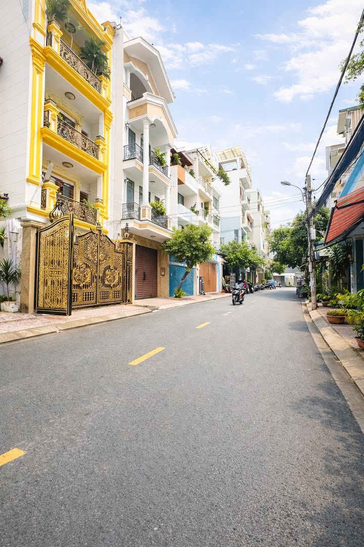 Nhà mặt tiền Ca Văn Thỉnh Tân Bình 68m² giá 10.95 tỷ - Khai thác tuyệt vời!