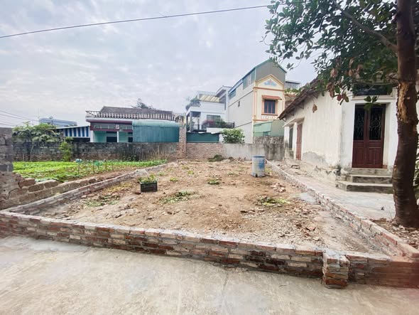 Đất nền Quảng Bị, Chương Mỹ, Hà Nội 84m² giá 2.1 tỷ - Sổ đỏ chính chủ, công chứng ngay!