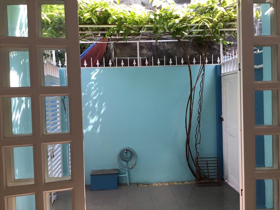 Nhà cho thuê đường Lê Văn Lương, Quận 7, 49m² - Giá chỉ 9.5 triệu/tháng!