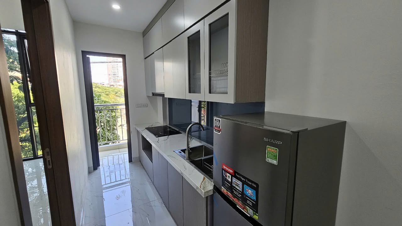 Nhà riêng cho thuê Ngõ 100 Trung Kính, 55m² - Ô tô đỗ cửa, an ninh cao