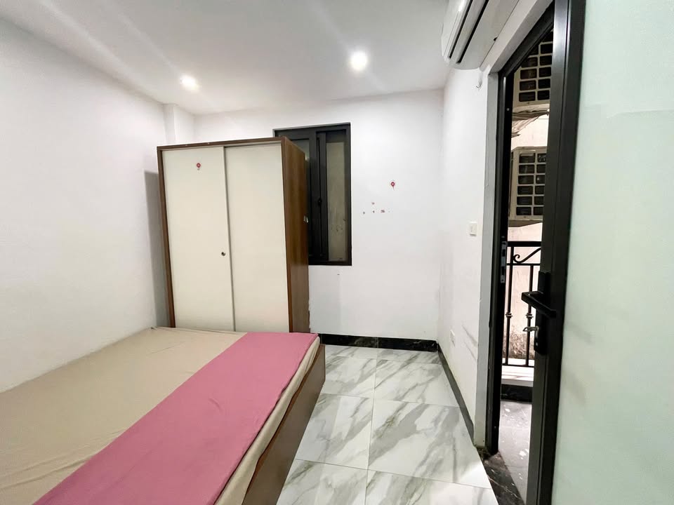 Nhà cho thuê 1N1K Trần Quốc Vượng, Cầu Giấy 45m² - Full đồ, ban công thoáng mát