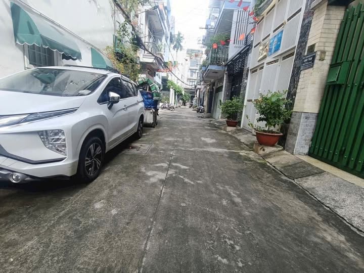Nhà hẻm Xe Tải Phan Bội Châu, Bình Thạnh 20m² giá 15.8 tỷ - Sẵn sàng vào ở!
