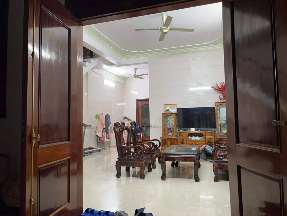 Nhà phố trung tâm Vinh 130m² giá 19 tỷ - Đầu tư sinh lời ngay!