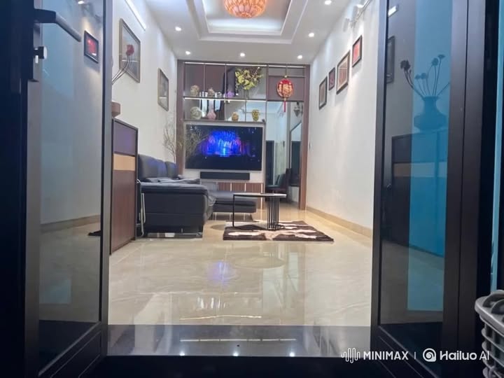 Nhà phố Dịch Vọng Cầu Giấy 70m² giá 14.9 tỷ - Vị trí vàng, nội thất đẹp!