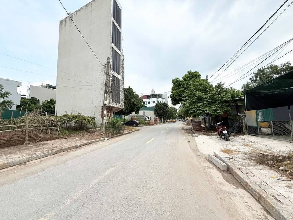 FrontHouse đường Yên Lộ, quận Hà Đông 50m² giá 13.8 tỷ - Đầu tư lý tưởng cho kinh doanh!