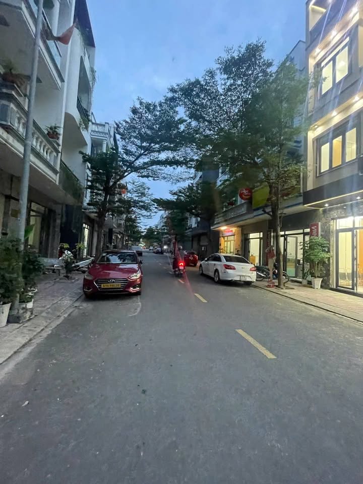 Nhà mới bán gấp tại Phường An Phú, 60m² chỉ 5 tỷ - Góc 2 mặt tiền, sổ hồng riêng!