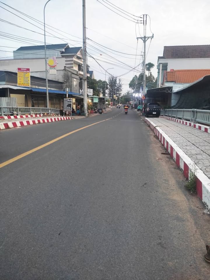 Đất nền đường Mai Văn Khải, phường Mỹ Ngãi, 110m² giá 2 tỷ - Mặt tiền lớn, dân cư đông đúc!