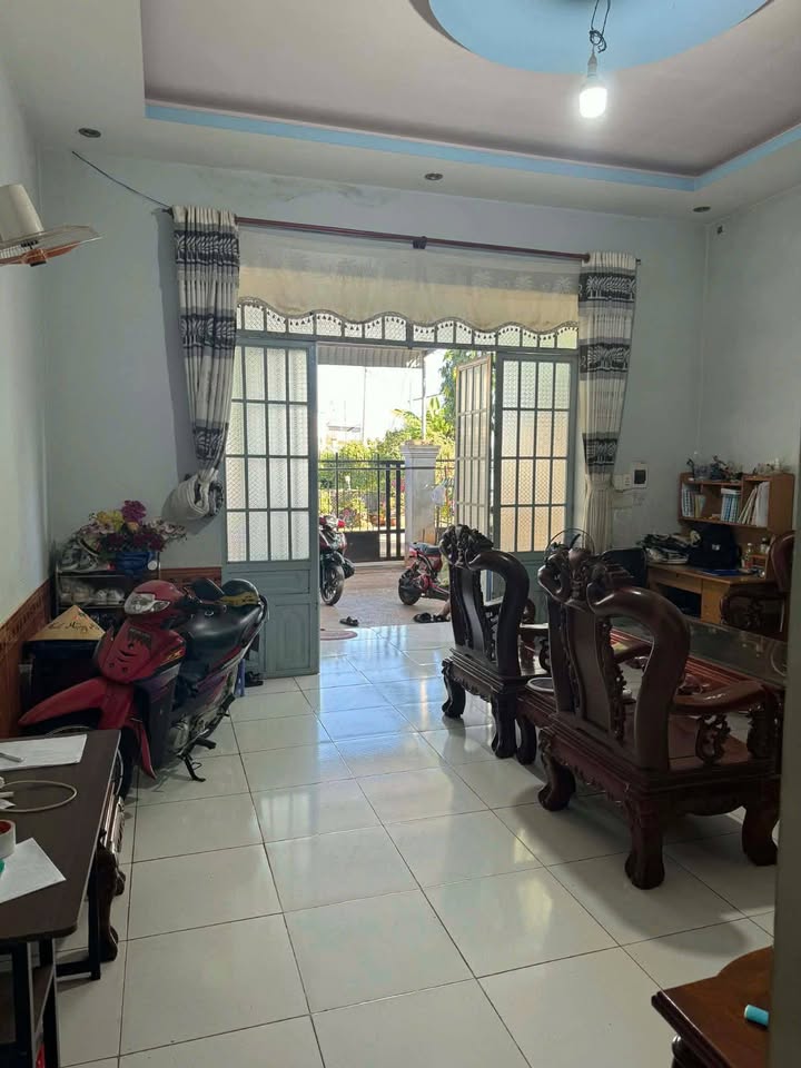 Nhà bán tại Long Thủy, Phước Long 100m² chỉ 850 triệu - Cơ hội vàng cho bạn!