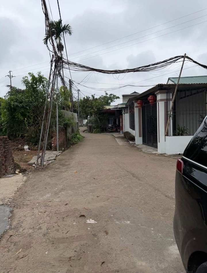 Đất nền Móng Cái 90m² giá thỏa thuận - Đường rộng 10m, tiện ích đầy đủ!