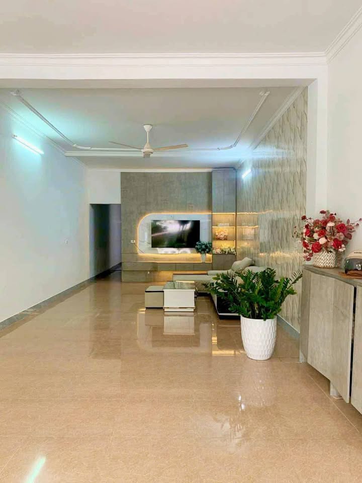 Nhà đẹp 3 tầng trung tâm phường Tân Sơn, Thanh Hóa 97m² giá 5.39 tỷ - Sẵn sàng đón Tết!