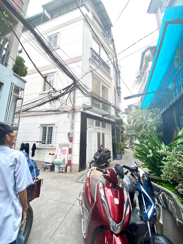 Nhà phố Phan Xích Long, quận Phú Nhuận 32m² giá 6.5 tỷ - Ngay khu ẩm thực sầm uất!