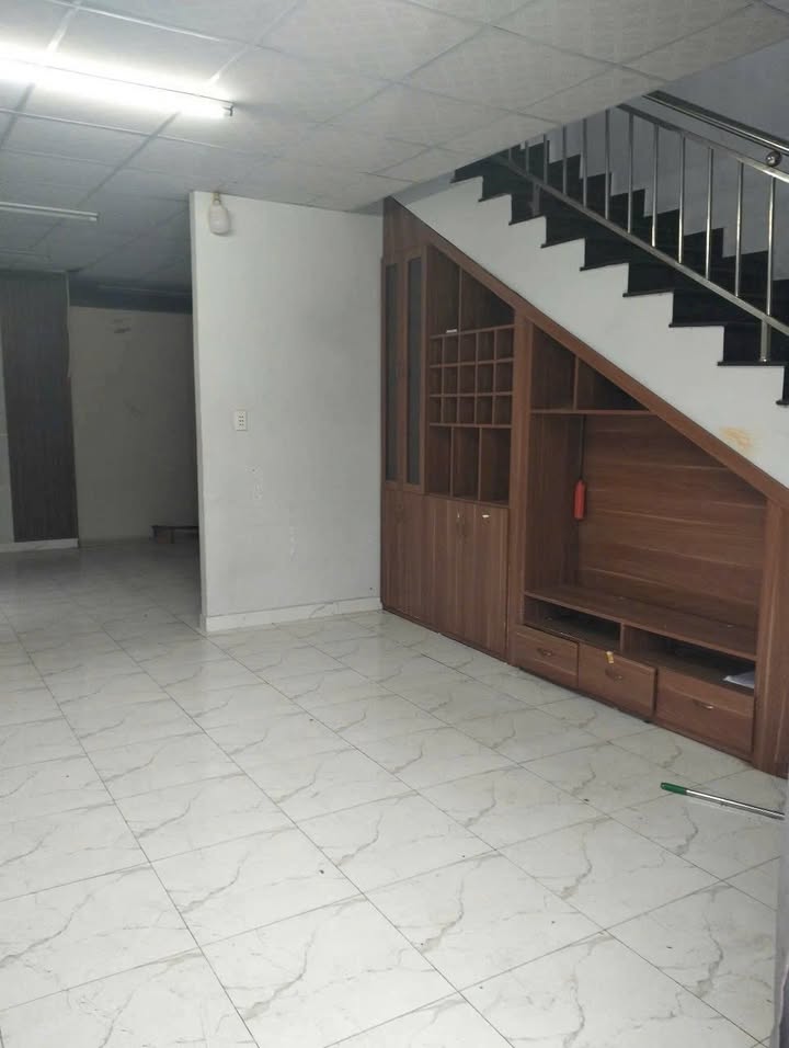 Nhà cho thuê 3 phòng ngủ tại Định Hòa, Thủ Dầu Một - Giá chỉ 6 triệu/tháng!