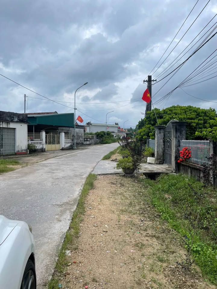 Đất nền thôn 10 Hải Đông Móng Cái 200m² giá 1 tỷ - Sổ đỏ chính chủ!