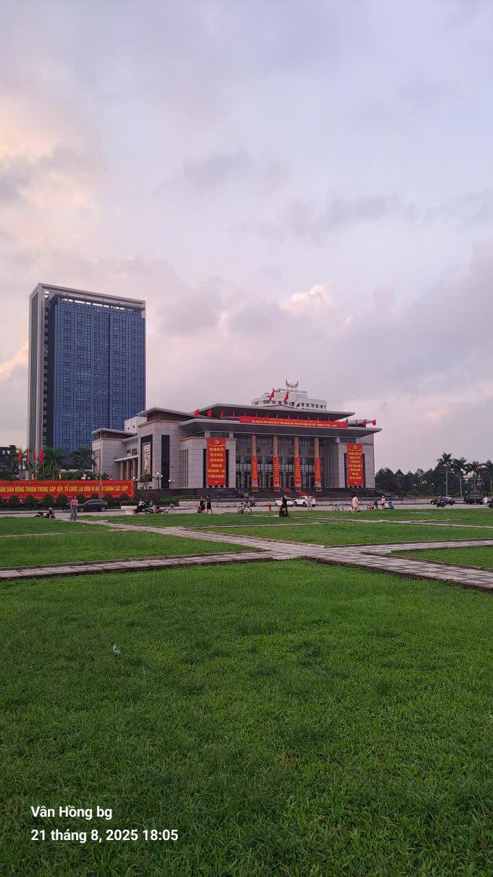 Cho thuê Front House tại đường Hoàng Văn Thụ, Bắc Giang 76m² - Mặt tiền 4.5m, thuận tiện kinh doanh!