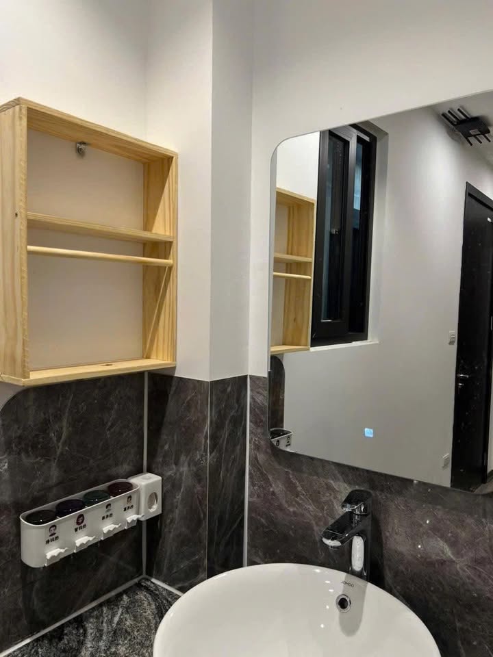 Căn hộ chung cư mini An Trạch, Đống Đa 42m² - Full nội thất hiện đại, nhận ngay!