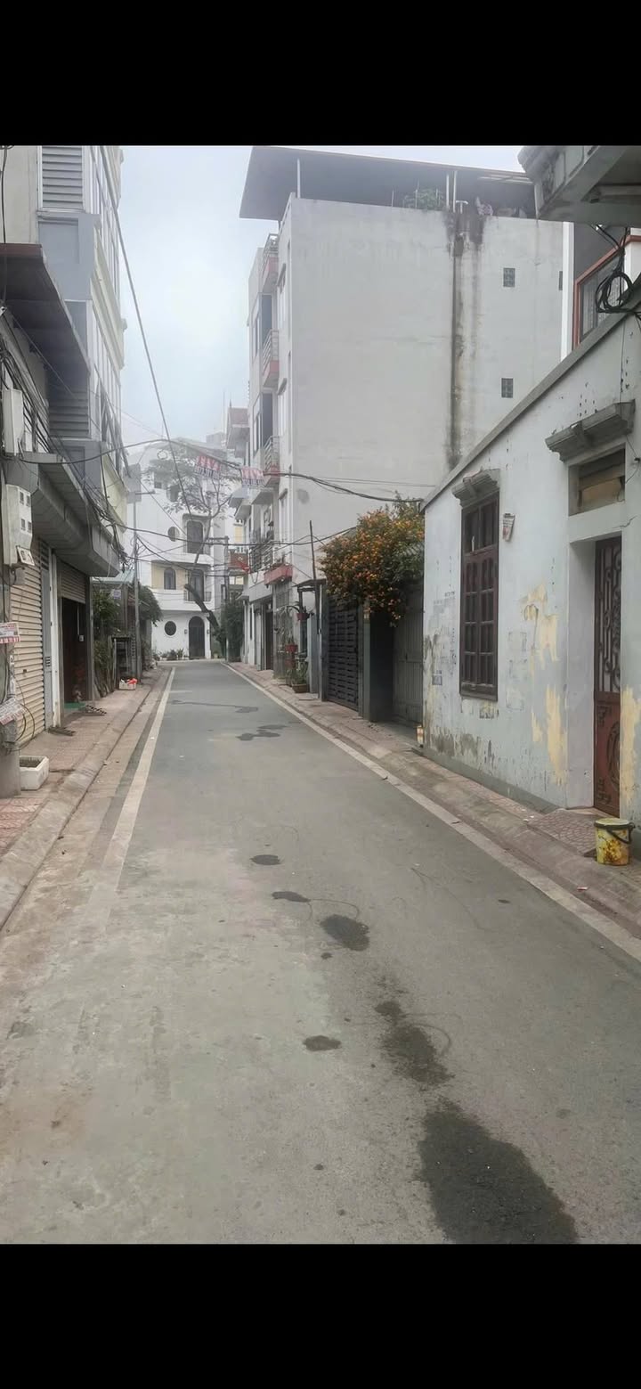 Phòng trọ cho thuê tại Ngõ 99 Đức Giang 25m² chỉ 2.5 triệu - Tiện nghi đầy đủ!