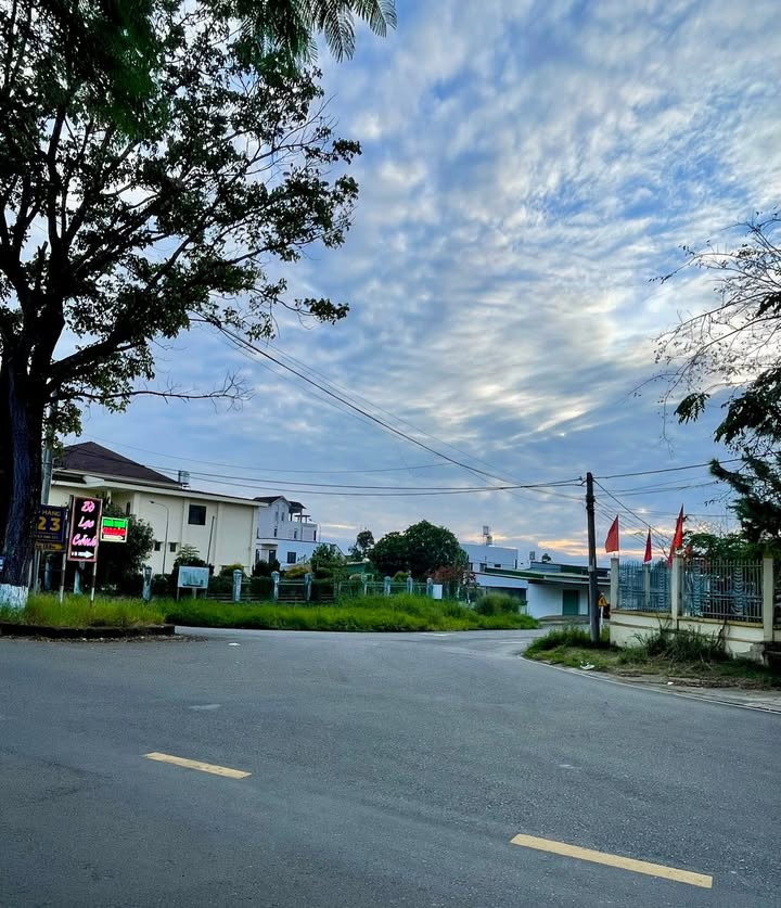 Nhà nguyên căn Bảo Lộc 120m² giá thỏa thuận - Không gian thoáng mát, tiện nghi đầy đủ!