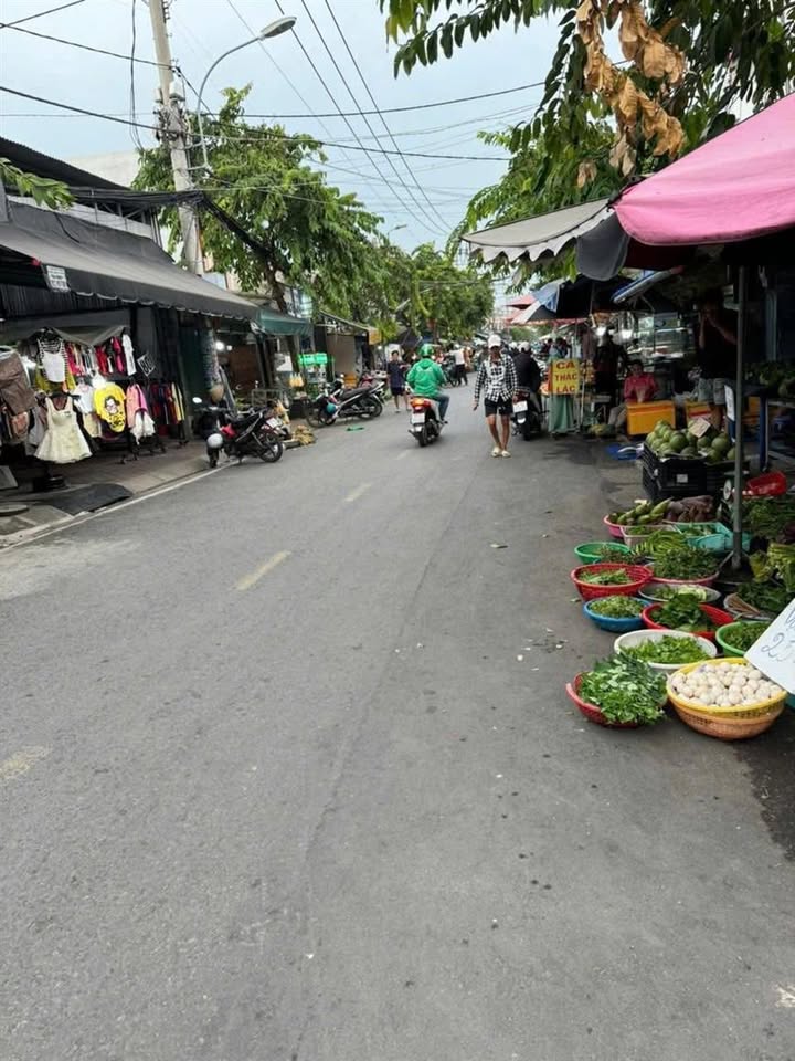 Bán nhà mặt tiền chợ Thái Thị Giữ, Bà Điểm 416m² giá 20.5 tỷ - Đầu tư sinh lời ngay!