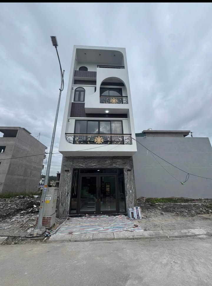 Nhà bán tại Dự án TĐC Hà Lầm 65m² giá 6 tỷ - Full nội thất, thang máy