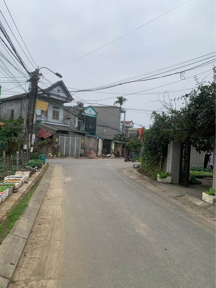 Đất thổ cư Tổ dân phố 16, Minh Xuân 112m² giá 1 tỷ - Vị trí trung tâm thuận lợi!