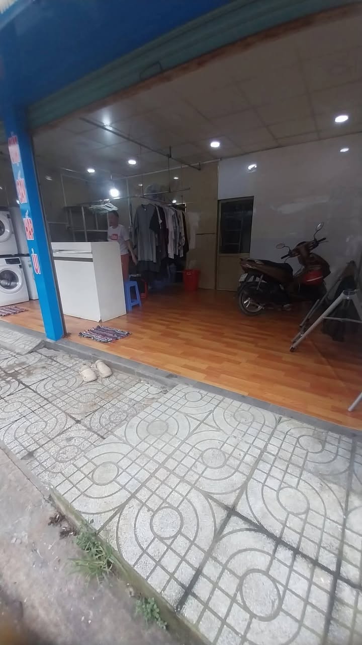 Cửa hàng cho thuê đường Khuông Việt, Q11 - 56m² giá 8 triệu/tháng - Kinh doanh tự do!