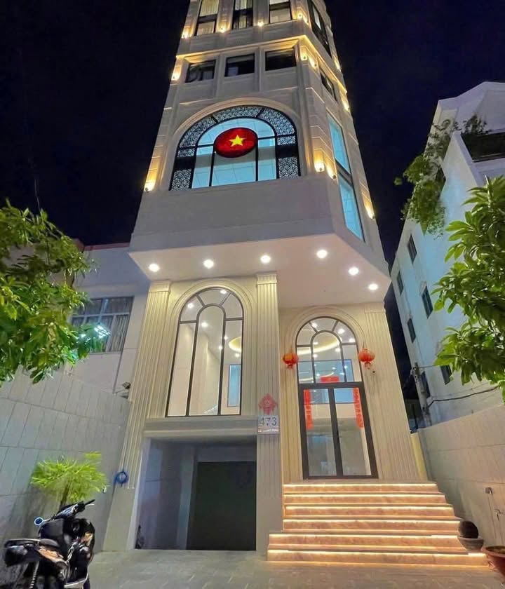 Cho thuê nguyên căn góc 224m² tại Lê Quang Định, Bình Thạnh - Vị trí đắc địa, tiện nghi đầy đủ!