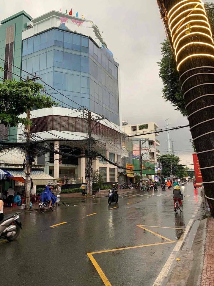 Mặt bằng kinh doanh cho thuê đường Bình Lợi, quận Bình Thạnh 240m² - Phù hợp mọi lĩnh vực!