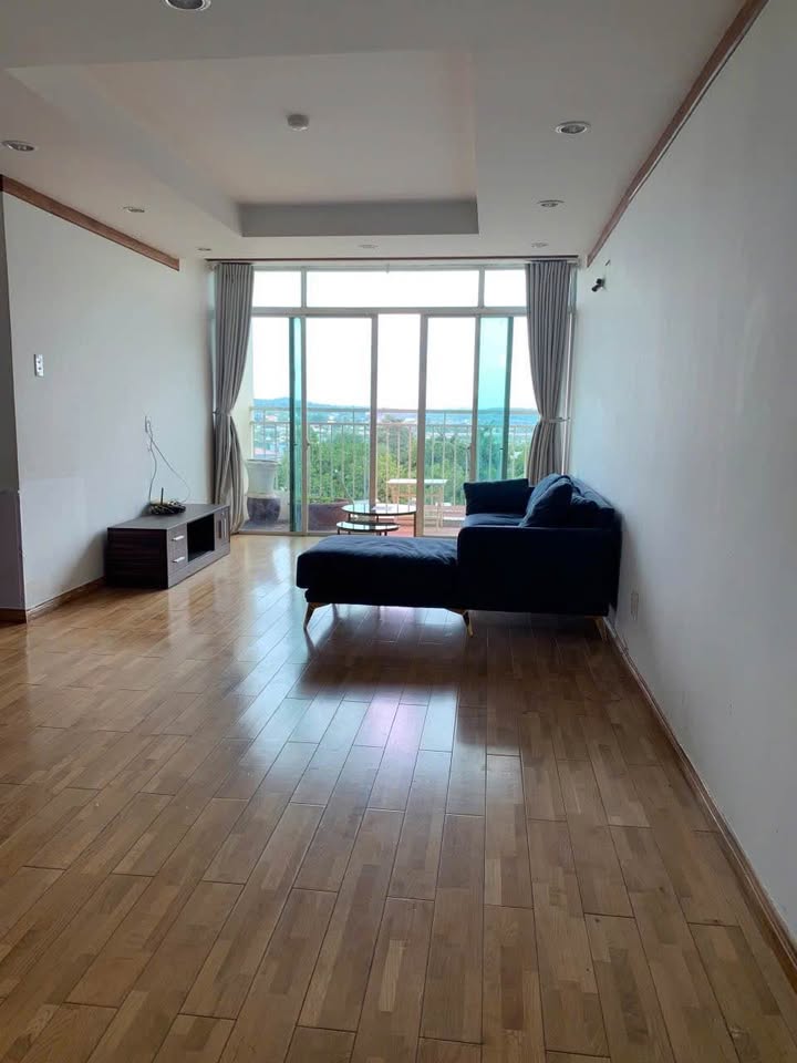 Căn hộ HAGL Đắk Lắk 3PN giá 8 triệu - Full nội thất hiện đại!