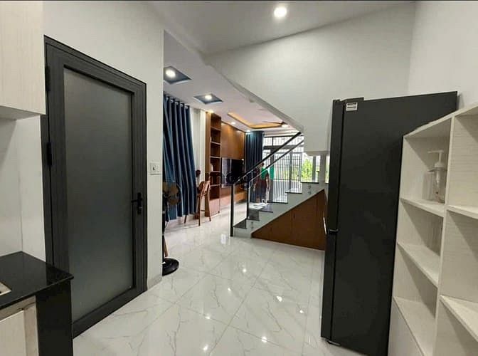 Bán nhà Vĩnh Hòa Nha Trang 44m² giá 3.5 tỷ - Ô tô đậu cửa, tiện ích xung quanh phong phú!
