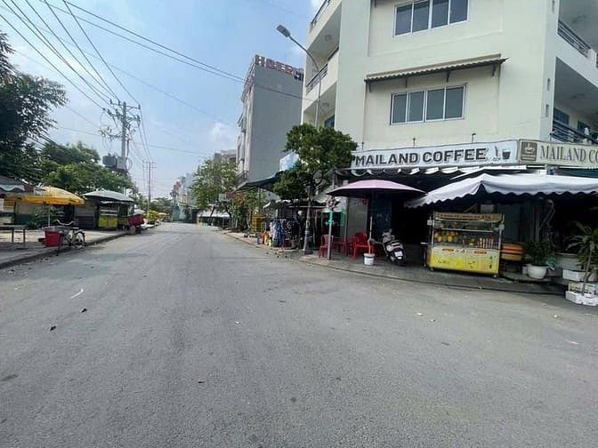 Nhà mặt tiền Phạm Hữu Lầu, Quận 7 - Diện tích 300m² chỉ 17,5 tỷ - Hàng hiếm kinh doanh