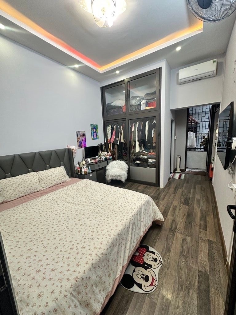 Bán nhà 5 tầng tại thị trấn Đông Anh 43m² giá 5.1 tỷ - Vị trí lô góc 2 mặt thoáng