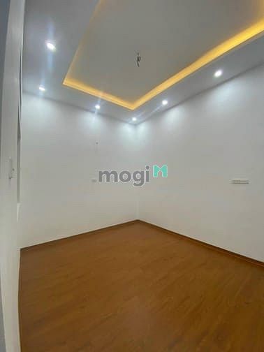 Nhà 5 tầng ngõ Trương Định, 41m² giá 9.7 tỷ - Thiết kế hiện đại, thang máy nhập khẩu!