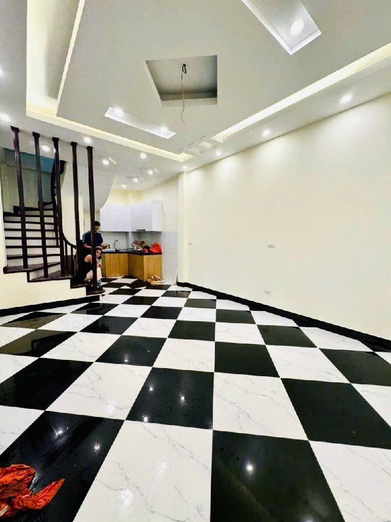 Nhà riêng Phường Yên Sở, Quận Hoàng Mai 33m² giá 7.8 tỷ - Sổ nở hậu, pháp lý chuẩn!