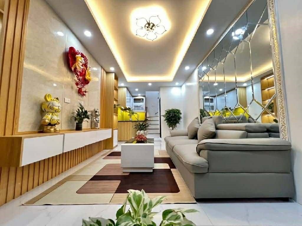 Nhà phố Trung Phụng 30m² giá 8.38 tỷ - Nhà mới đẹp full nội thất, ngõ thông rộng!