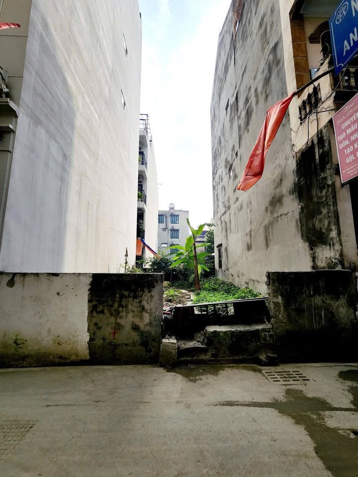 Bán đất Ngõ 343 An Dương Vương, Tây Hồ 62.4m² giá 13.96 tỷ - Đường rộng, tiện ích đẳng cấp!