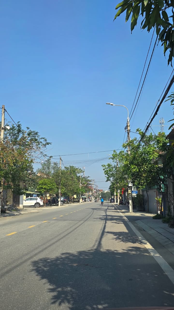 Nhà 2 tầng đường Nguyễn Trung Thiên, TP Hà Tĩnh, 105m² - Nhà đẹp, vào ở ngay!