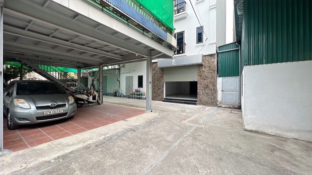 Nhà 5 tầng 4PN Đại Mỗ Nam Từ Liêm 63m² giá 8 tỷ - Nhà thoáng sáng, ô tô dừng đỗ trước cửa!