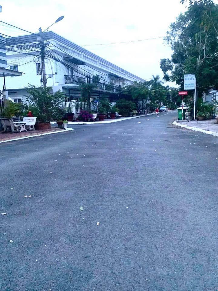 Nhà khu phố Hoa Lan, phường Tân Hạnh, Vĩnh Long 68m² giá 1.65 tỷ - Cơ hội sở hữu giá tốt!