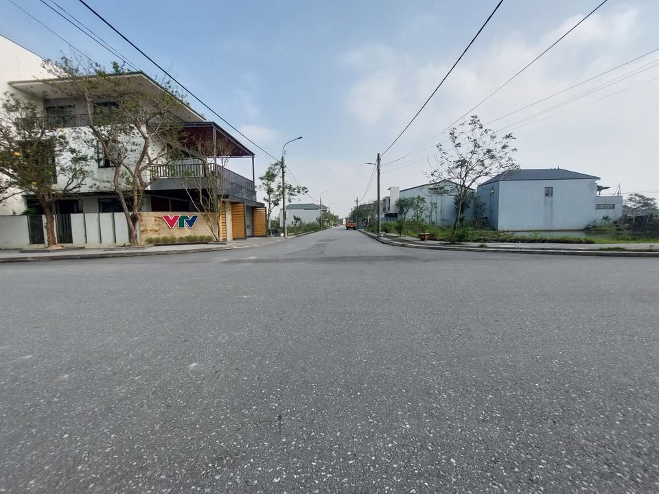 Đất nền Thạch Hưng, Hà Tĩnh 150m² giá 4 tỷ - Đường Nguyễn Du rộng rãi, không lỗi liệc!