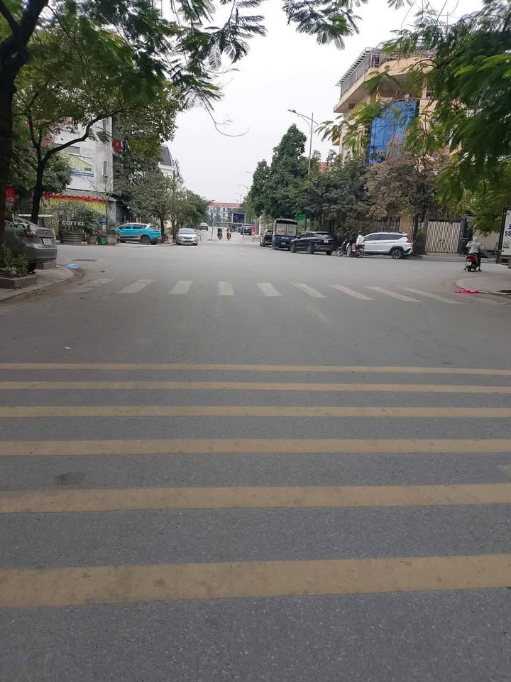 Nhà phố liền kề Văn Phú Hà Đông 86m² giá thỏa thuận - Thiết kế hiện đại, thang máy nhập khẩu!