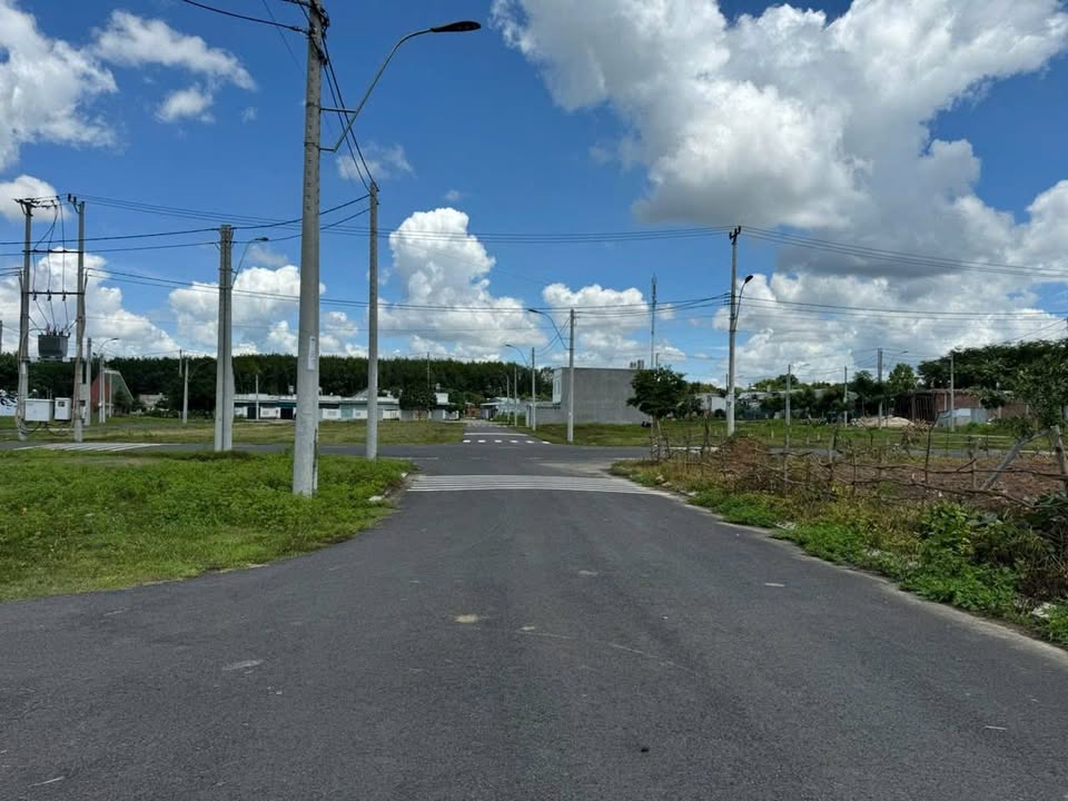 Đất nền góc 2 mặt tiền khu đấu giá Ngô Mây, Kon Tum - Đầu tư sinh lời ngay!